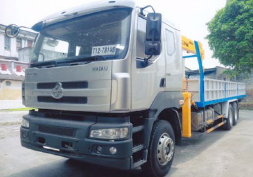 Xe tải gắn cẩu Soosan 7 tấn Chenglong