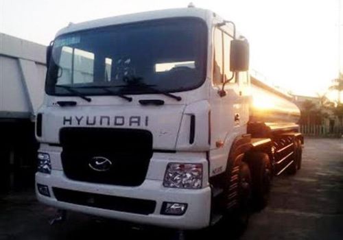 Xe phun nước rửa đường Hyundai HD320 20m3