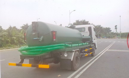 Xe hút bùn, hút chất thải 4 khối FUSO CANTER 4 xe hút bùn, hút chất thải 4 khối Misubishi FUSO CANTER