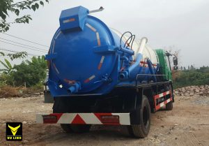 xe hút bùn, hút chất thải 9 khối Howo nhập khẩu