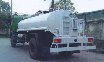 xe phun nước rửa đường 9 khối TRUONGGIANG DFM 4 xe phun nước rửa đường 9 khối TRUONGGIANG DFM