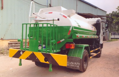 Xe phun nước rửa đường 6 khối Hino 4 xe phun nước rửa đường 6 khối Hino FC