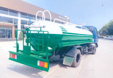 Xe phun nước rửa đường 6 khối Hyundai newmighty 110sp 4 xe phun nước rửa đường 6 khối Hyundai newmighty 110sp