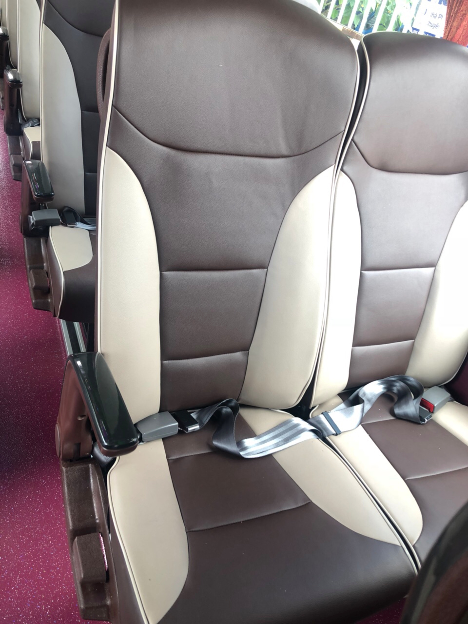 xe phun nước rửa đường 7 khối Hd700 3 Tuyến hình xe phun nước rửa đường mighty dongvang hd700/vl-pn