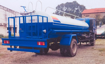 Xe phun nước rửa đường 9 khối Howo 4 xe phun nước rửa đường 9 khối Howo